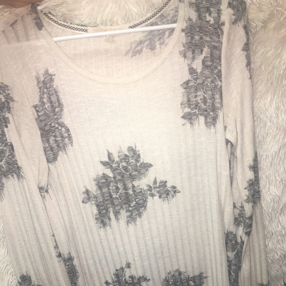 Long sleeve white and grey flowers